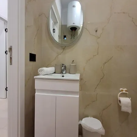 Apartment Near Tia Ljaknasi