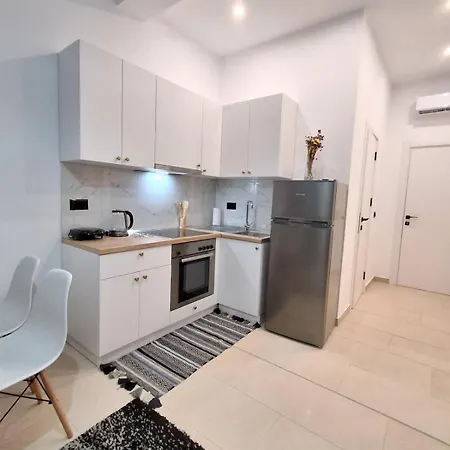 Apartment Near Tia